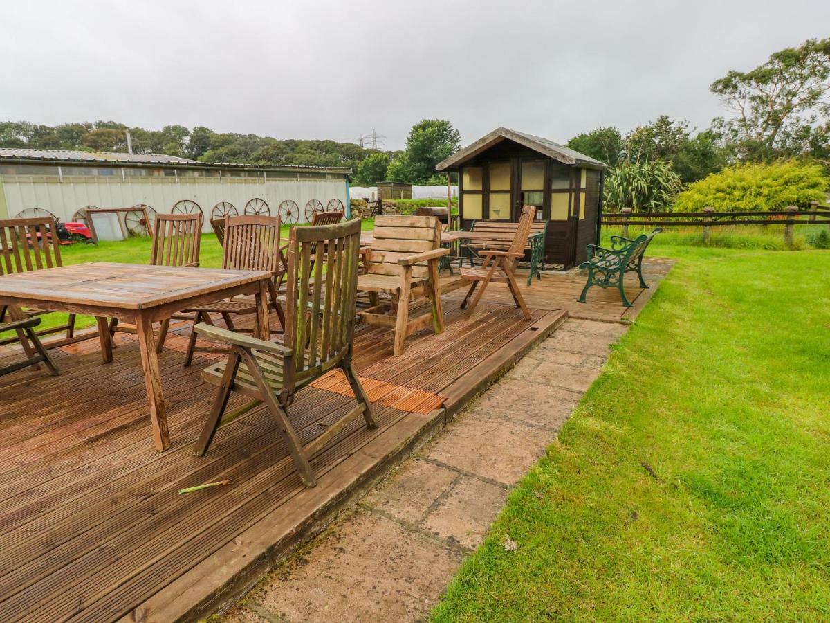 Shepherds Hut - The Crook Milford Haven Exterior foto